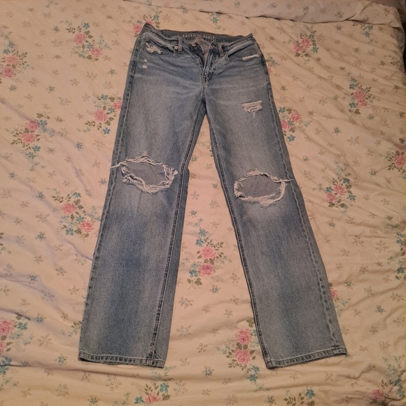 America Eagle Low Rise Baggy Jeans - Picture 6 of 10